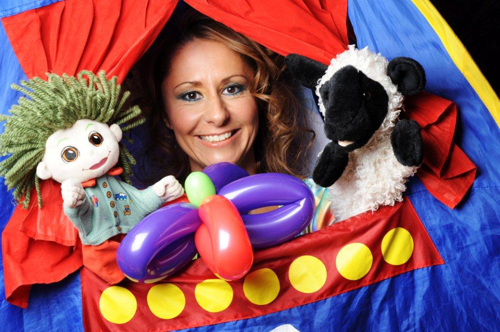 Puppet show hire for kids party