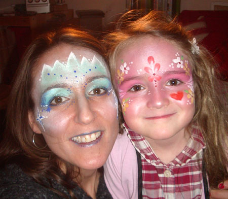 Face painter for family celebration