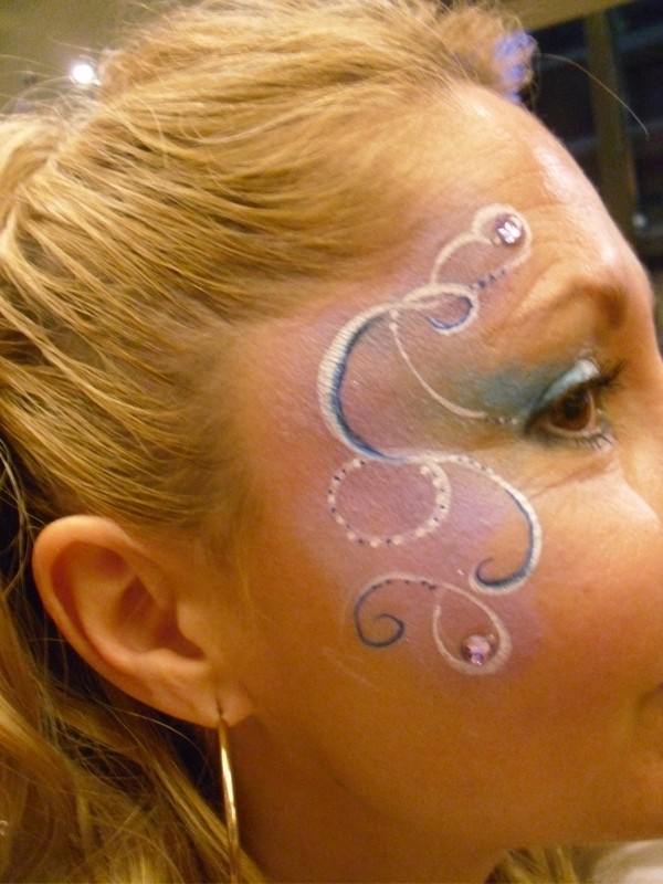 Face painter for adults event
