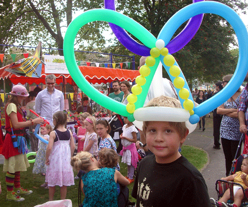 Big balloon hat