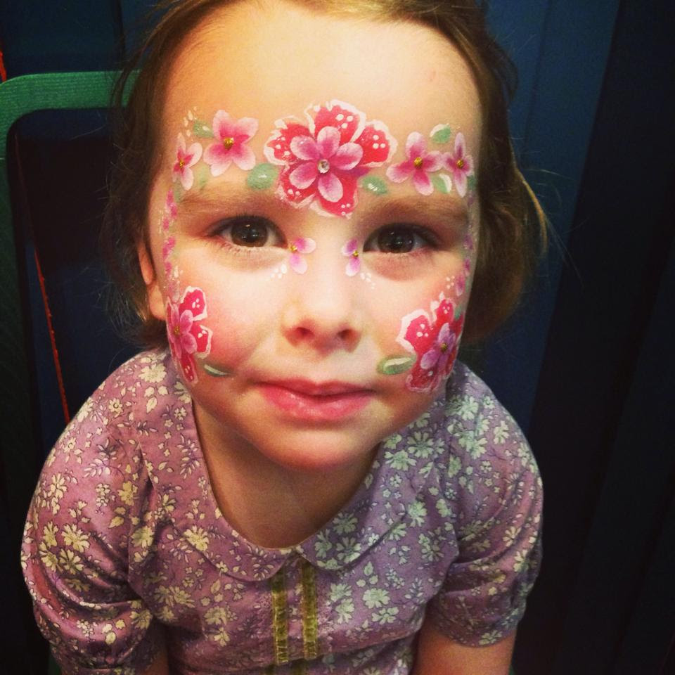 Face painting flowers