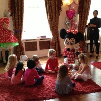minnie-mouse-parties-7