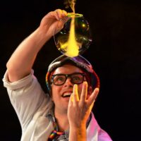 jojofun-bubble-entertainer-london