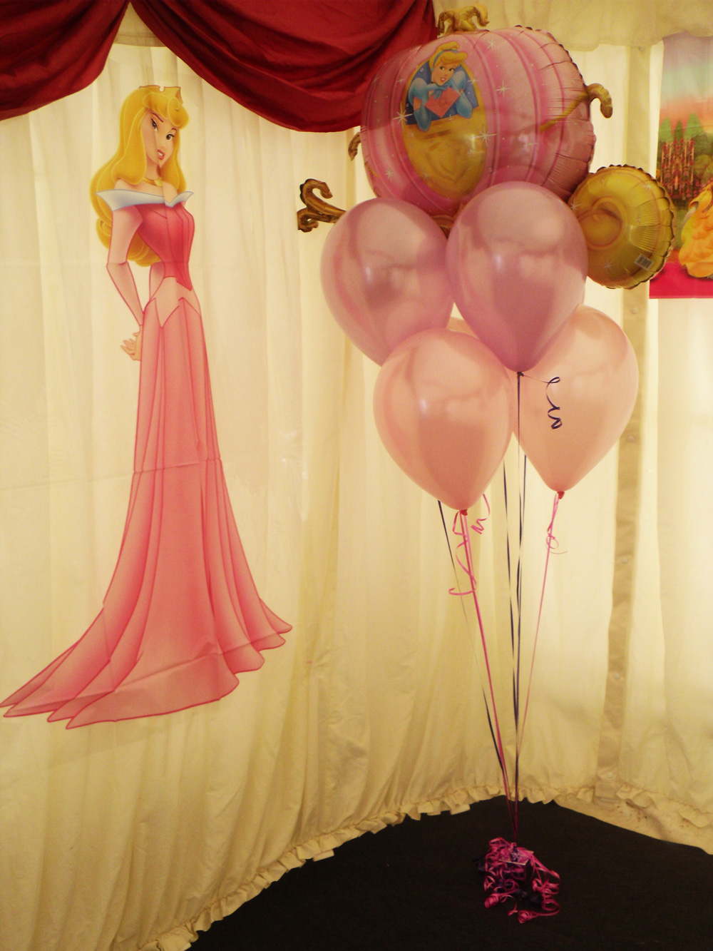 Princess party balloons London 1